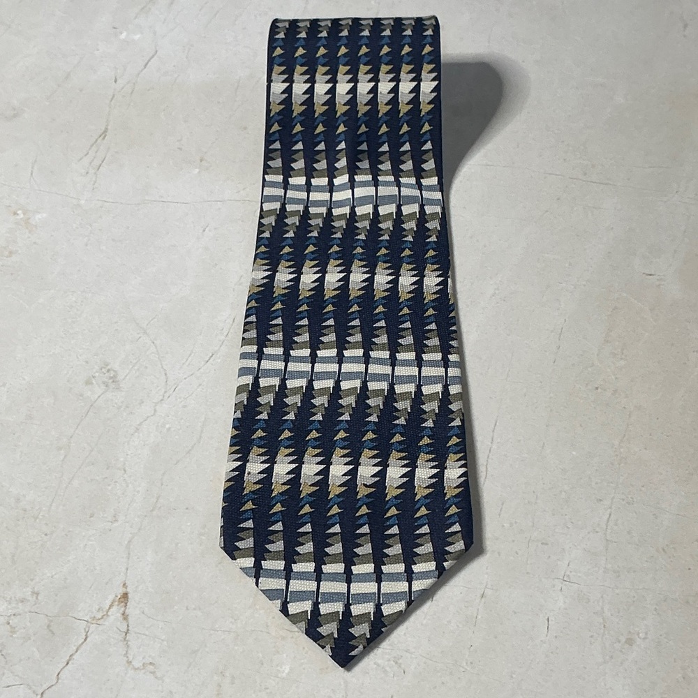 Jhane Barnes,  Zigzag Patterned Tie in Navy and Beige, 100% silk